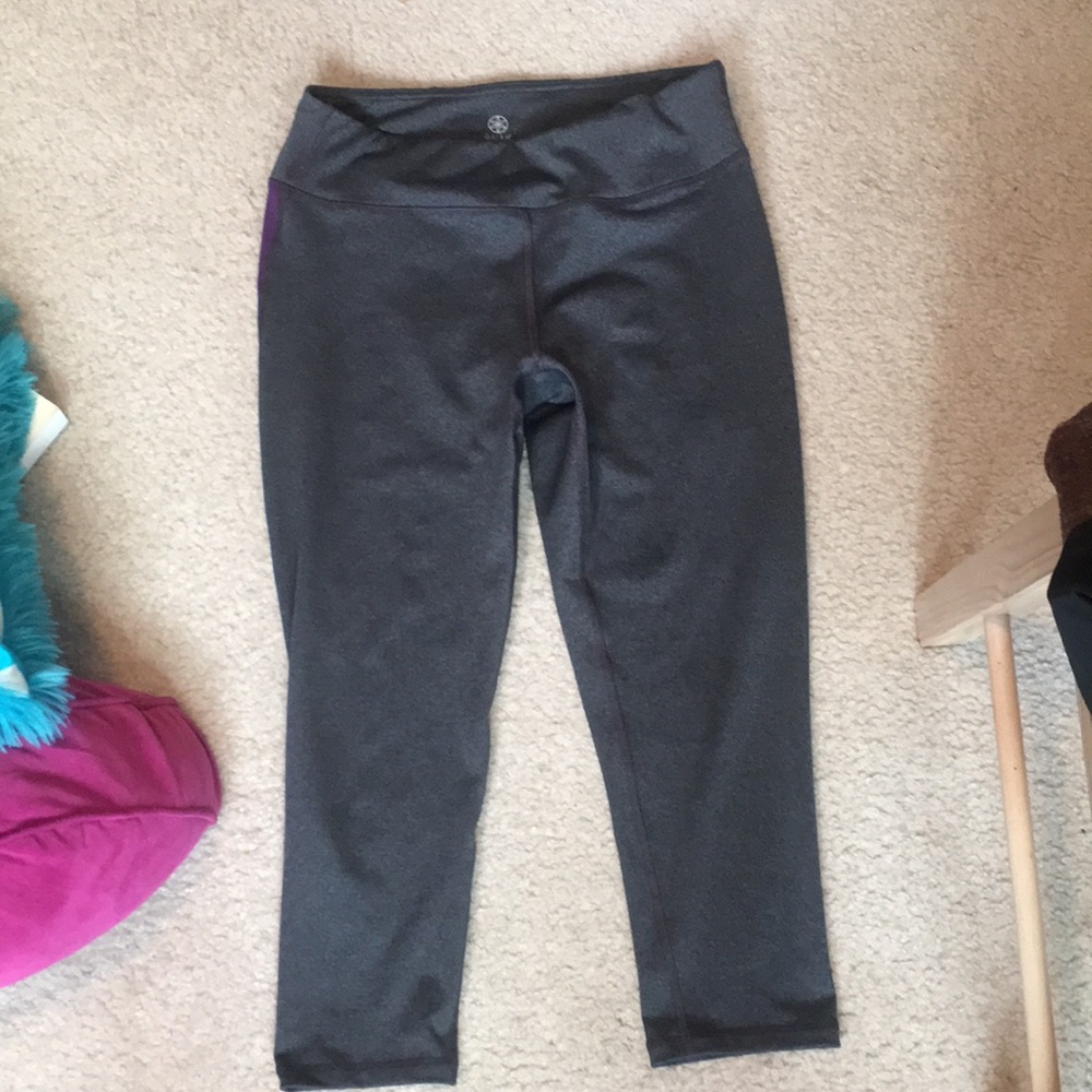 Barely worn Women’s medium leggings